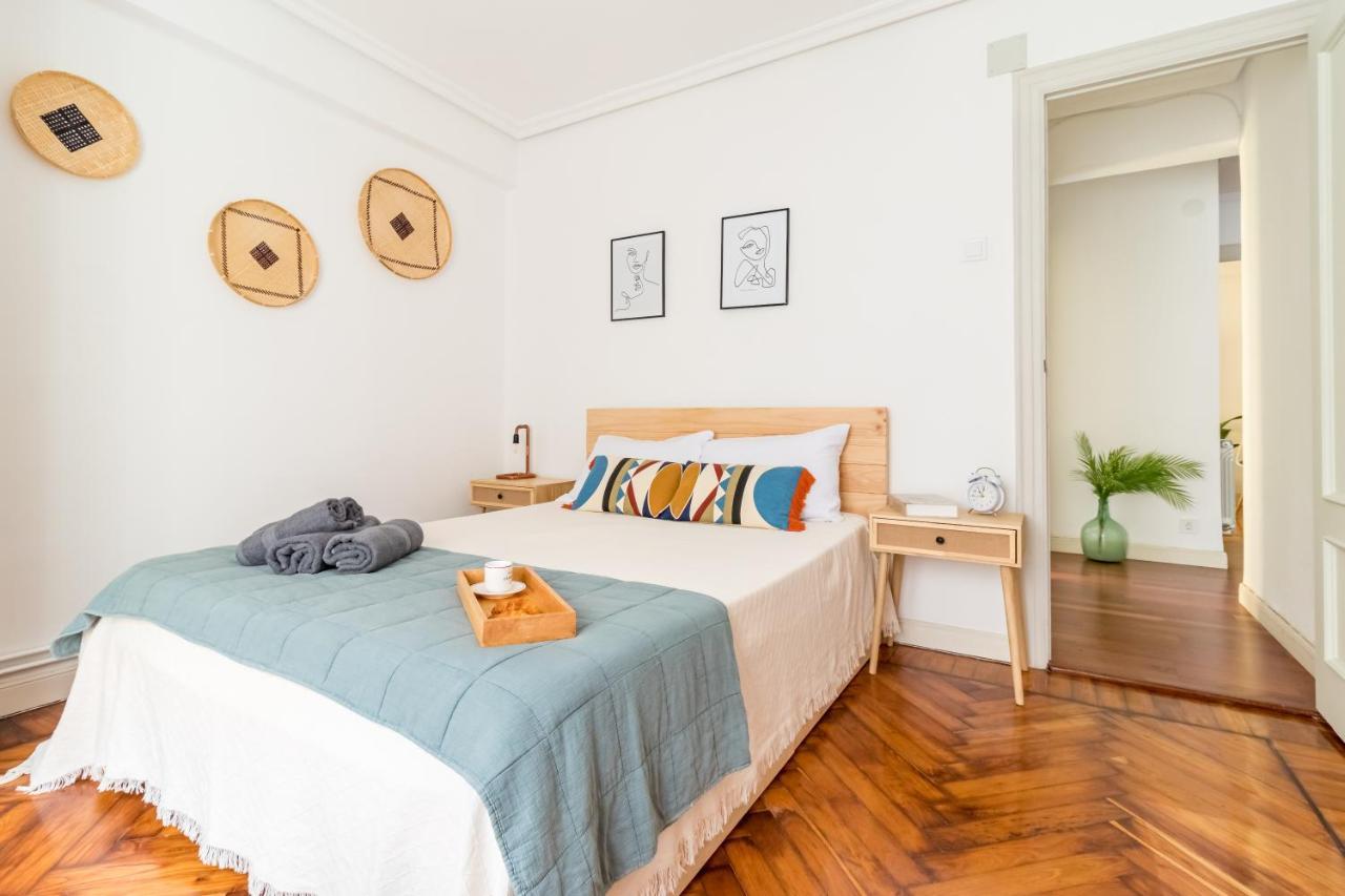 Moderno Apartamento En Pleno Centro Santander Eksteriør billede